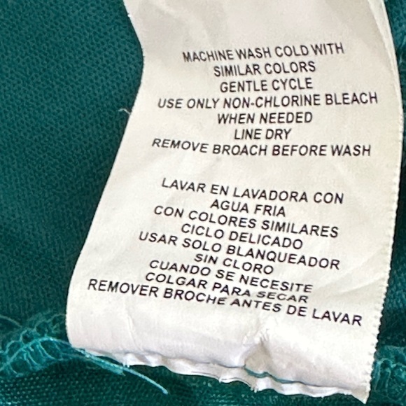 Speechless sz sm dressy dress in emerald faux decorative pin accent. - Picture 15 of 15